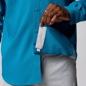 Chemise de pêche zippée à col boutonné, haute visibilité, avec logo de Noël en sequins argentés, pour la pêche en mer ou en eau peu profonde. - Product Image 6
