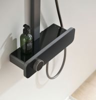 Ensemble de douche mural de luxe moderne intelligent à LED avec thermostat, mitigeur de pluie à poignée unique et barre coulissante, avec cartouche céramique