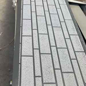 Paneles Sándwich de Aluminio y Poliuretano de Alta Calidad para Revestimiento de <span class=keywords><strong>Paredes</strong></span> Exteriores, Aislantes Térmicos, Ligeros y Personalizables - Product Image 1