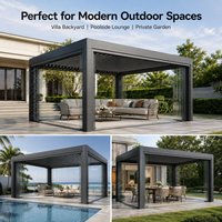 Pergola bioclimatique en aluminium à lames orientables avec portes vitrées, motorisée et étanche, pour villa