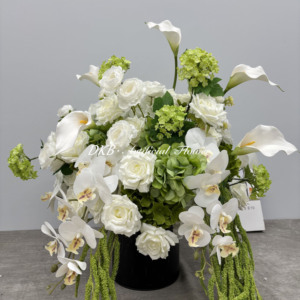 Arrangement <span class=keywords><strong>de</strong></span> fleurs <span class=keywords><strong>de</strong></span> mariage fait à la main <span class=keywords><strong>Bouquet</strong></span> <span class=keywords><strong>de</strong></span> <span class=keywords><strong>lys</strong></span> calla artificiel blanc vert Rose hortensia 50cm pièce maîtresse <span class=keywords><strong>de</strong></span> boule <span class=keywords><strong>de</strong></span> fleur - Product Image 4