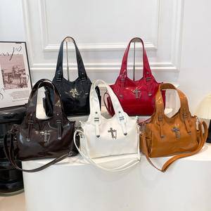 Sac à main élégant pour femme en PU. La doublure est en polyester. Ceci est un sac à main de luxe de créateur.3738 - Product Image 6