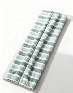 Serviette de Bain en Polaire Corail Rayée Tissée en Polyester – Ultra Douce, Séchage Rapide, Absorbante, Lavable en Machine pour Salle de Bain Familiale - Product Image 3