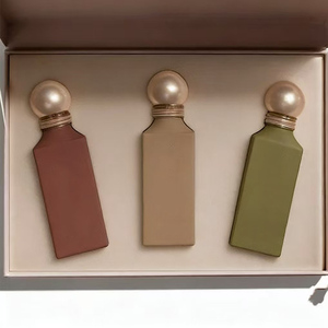 Set de Regalo de Perfume Árabe en Spray, 3 Piezas, Fragancia Duradera, Tamaño Regular, para Hombre y Mujer, Aroma Floral Amaderado de Lujo - Product Image 5