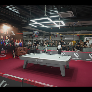Mesa KKKing Signature Pro | Hecho a mano para billar de alto riesgo - Product Image 1