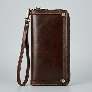 Cartera de Mano con Cierre de Cremallera y Correa para la Muñeca, de Cuero Marrón, Modelo A10, de Fazmax Corporation - Product Image 1