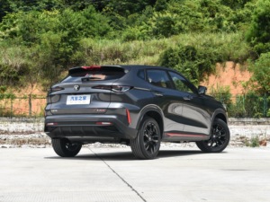 Changan X5 PLUS SUV, 5 Asientos, Motor Turbo, Caja de Cambios Automática, Faros LED, Neumáticos R18, Emisión Euro VI, Auto Nuevo - Product Image 4