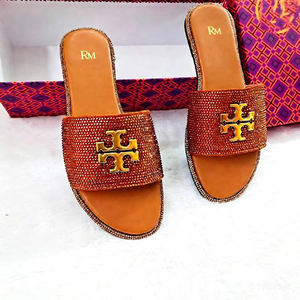 Nuevas Sandalias Planas de Diseño de Lujo 2026 al por Mayor, Versátiles, Retro, Sencillas, con Pedrería para Mujer - Product Image 6