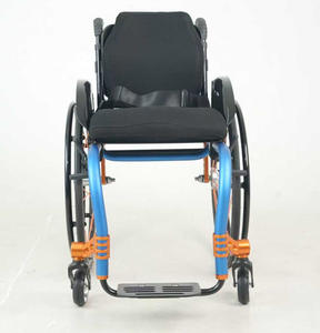 Fauteuil roulant manuel léger en alliage d'aluminium haut de gamme avec dossier pliable Roues de 24 pouces avec panneaux latéraux en fibre de carbone - Product Image 4