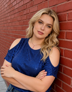 Chemisier de fête décontracté pour femme grande taille, bleu roi uni à sequins, à épaules dénudées, col rond, manches courtes, coupe ample, pour l'été - Product Image 5