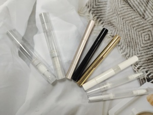 Mẫu Miễn Phí 1.5Ml 2.5Ml 4Ml 6Ml Nhãn Hiệu Riêng Xách Tay Rỗng Nhựa Mỹ Phẩm Răng Làm Trắng Lớp Biểu Bì Dầu Nail Pen Applicator - Product Image 4