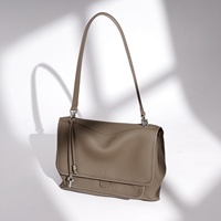 Sac à bandoulière/sac messager de luxe pour femme en cuir de vachette véritable, vintage, imperméable, tendance et portable