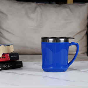 Vente directe d'usine de tasses à café isothermes en acier inoxydable avec logos, design moderne anti-fuite, disponibles en stock. - Product Image 3