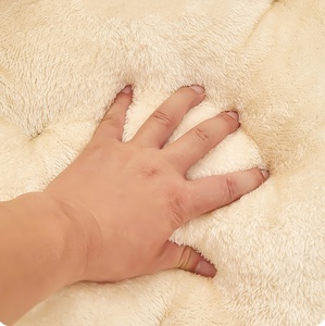 Venta al por mayor caliente Four Seasons Universal Oval gato y perro nido resistente a mordeduras y pelo antiadherente cama para perros - Product Image 6