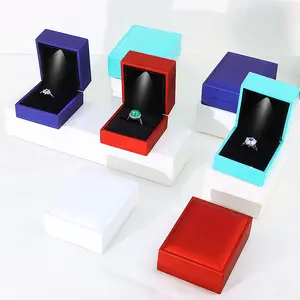 High quality spray paint process LED jewelry box packaging green red blue white ring necklace pendant box
