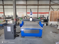 Vente flash Routeur CNC de style meuble GD-1325 1530 Routeurs à bois avec tête oscillante