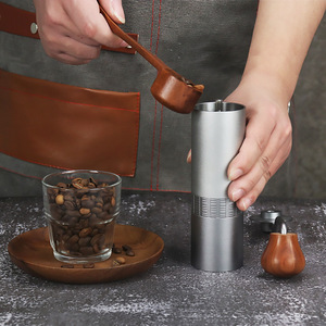 Macinacaffè Espresso Portatile per Casa e Campeggio - Bestseller in Acciaio Inox 304, Macina Caffè e Utensile per Macinare Chicchi - Product Image 3