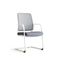 Chaise de bureau ergonomique en maille, style moderne et coloré, dossier mi-haut, avec accoudoirs fixes, idéale pour les salles de conférence