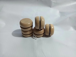 <span class=keywords><strong>Yo</strong></span>-Yos en bois massif écologiques personnalisés, jouet classique miniature pour enfants - Product Image 2