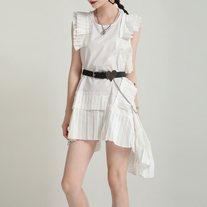 Robe courte fée <span class=keywords><strong>mince</strong></span> 2024 irrégulière plissée a-ligne grand ourlet <span class=keywords><strong>petite</strong></span> robe à manches volantes pour femmes avec bords à volants - Product Image 5