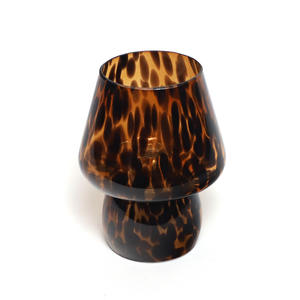 2025 Venta caliente leopardo regalo creativo luz de noche translúcida lámpara de noche vidrio rayas seta lámpara de mesa - Product Image 5