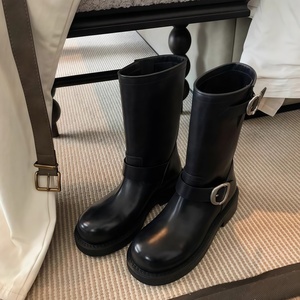 Bottines Chelsea en daim avec logo de marque personnalisé, style féminin, design rétro, bout rond, bottes de chevalier style plateforme avec semelle épaisse. - Product Image 3