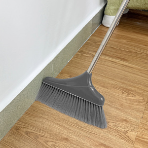 Chổi quét ngoài trời Realida, loại nặng, cán thép không gỉ, dùng được trong nhà và ngoài trời, dùng để quét sàn. - Product Image 4