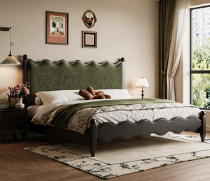 Lit double classique en bois massif de style <span class=keywords><strong>campagne</strong></span> française avec tête de lit en velours vert ondulé, <span class=keywords><strong>chic</strong></span> rétro et confortable pour suite principale - Product Image 3