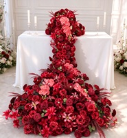 Chemin de table cascade en roses artificielles en soie, centre de table drapé avec fleurs tombantes pour mariages et événements - Décoration durable de haute qualité