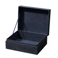 Boîte cadeau en tissu suédé avec couvercle rabattable, gaufrée, fermeture magnétique, logo personnalisé - Carrée, pour affaires, mariage, anniversaire, bougie, jours spéciaux