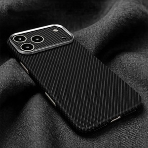 Étui de téléphone magnétique en fibre de carbone tendance pour iPhone 18 14 15 16 17 Pro Max avec autocollants cadre photo et protection intégrale - Product Image 4