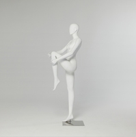 Mannequin femme en FRP grandeur nature avec tête, pose debout sportive, original européen, vitrine de vêtements