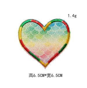 Venta al por mayor de moda DIY accesorios de ropa bordado a máquina en forma de corazón hierro en parches servicio personalizado aceptado - Product Image 4