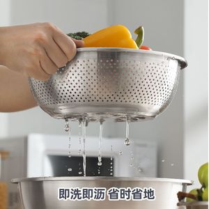 Ensemble de bols mélangeurs en acier inoxydable 24-30 cm multifonctionnels avec couvercle pour usage en cuisine - Product Image 3