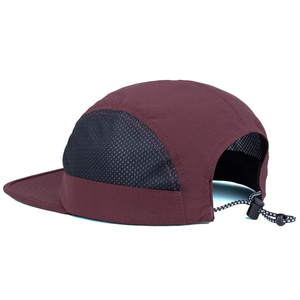 Gorra de Campamento Personalizada con Etiqueta, Color Borgoña, Cierre Elástico, Impermeable, Ligera, de Nailon de Alto Rendimiento, de 5 Paneles - Product Image 3