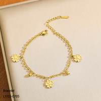 Bracelet à breloque fleur en acier inoxydable plaqué or 18 carats sans nickel, durable, de luxe, pour femme, résistant à la décoloration, personnalisé pour l'exportation