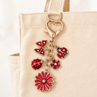 Porte-clés Papillon Fleur en Émail Rouge, Breloque Coccinelle en Alliage de Zinc Plaqué Or avec Perle, Pendentif pour Sac à Main et Décoration de Voiture pour Femme