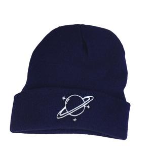 사용자 정의 Oem 로고 풀오버 고품질 남여 공용 아크릴 자카드 겨울 모자 보호 따뜻한 모자 해골 니트 스포츠 스키 비니 - Product Image 3