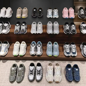 2026 En gros Baskets décontractées polyvalentes en cuir verni et maille pour hommes, Chaussures de course pour femmes avec semelle intermédiaire PHYLON - Product Image 3