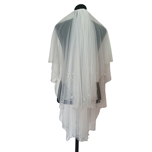 Voile de mariée en tulle ivoire fait main longueur du bout des doigts avec embellissement en strass pour les mariages et les fêtes de poule - Product Image 5
