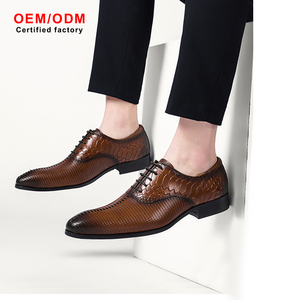Zapatos Oxford de Cuero Vacuno Personalizados OEM, Zapatos Casuales de Negocios para Hombre, con Grabado de Piel de Serpiente, Hechos a Mano, Formales Británicos para Boda - Product Image 2