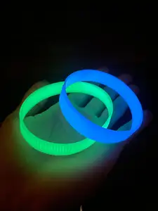 2023 Best Sells No Minimum Customized OEM Silicone Hand Band Wristband In Fast Deliver