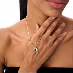 Lindo Collar con Colgante de Letras de la A a la Z, Chapado en Oro de 14k y 18k, de Acero Inoxidable Personalizado, Antideslustre, para Hombres y Mujeres - Product Image 3