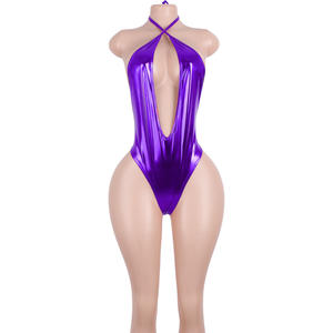 طقم بودي سوت من الجلد اللامع بفتحة صدر عميقة مع سروال داخلي من السباندكس، ملابس رقص مثيرة للفتيات في المسارح والنوادي وقاعات الرقص - Product Image 1