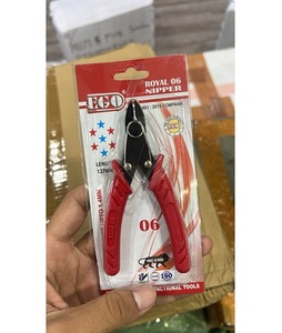 Herramienta de Sujeción de Grado Industrial con Mango Rojo y Mordaza Ajustable para Reparaciones Mecánicas Pesadas y Fabricación de Metales - Product Image 1