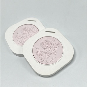 Diffuseur d'huiles essentielles décoratif en céramique 3D pour voiture, avec logo personnalisé, en forme de pierre. - Product Image 2