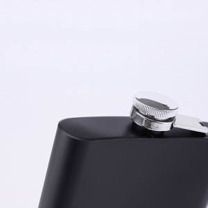 ขายส่ง/ที่กําหนดเอง Matte สีดําสแตนเลส U-รูปสีดําสะโพกขวด 12oz/14oz/16oz/18oz/20oz สแตนเลสสตีลสีดําขวด - Product Image 2