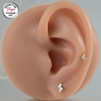 Freya ASTM-F136 Titane Filetage Interne Zircon Plat pour Piercing Hélix Cartilage Lèvre Bijoux Corporels Or Argent Vente en Gros