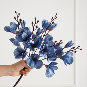 Bouquet de fleurs de magnolia artificielles en soie, fait main, décoration de mariage et de maison, style naturel - Product Image 2