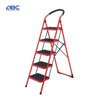 Escabeau pliable en acier galvanisé pliant de conception industrielle de chaise d'échelle d'étape de ménage rouge